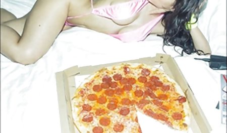 لزبین بلوند عکس سک30 متحرک لاغر روی صورت نامادری خود نشسته است